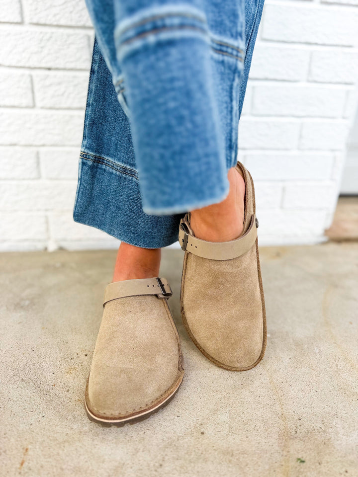 Birkenstock Lutry Premium Shearling Clog - Taupe