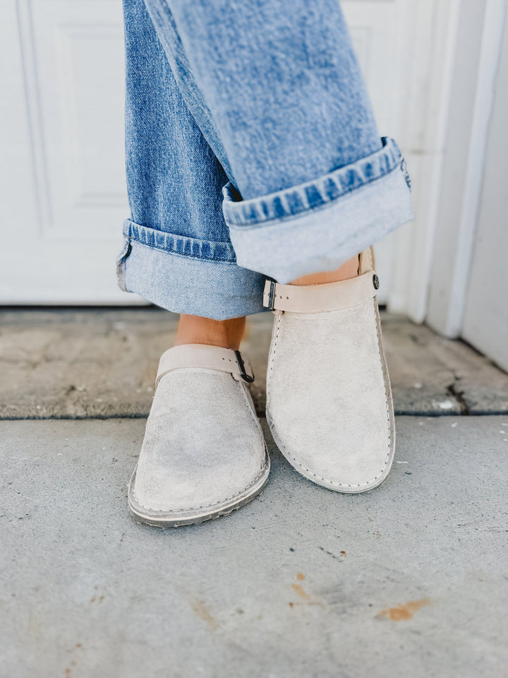 Birkenstock Lutry Premium Suede Clog - Oyster