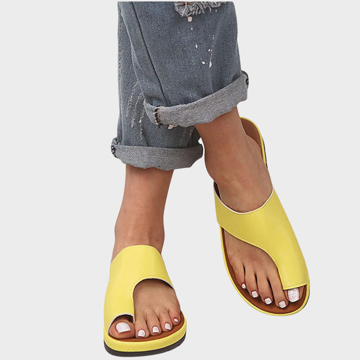Margrit – Comfortable Toe Ring Sandals